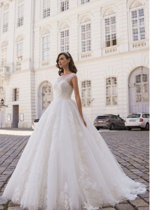 Ivory Lace Tulle V Back Floral Wedding Dress Ivory Lace Tulle V Back Floral Wedding Dress
